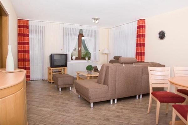Haus Alexandra Inkl Meinecard Plus فيلنغن الغرفة الصورة