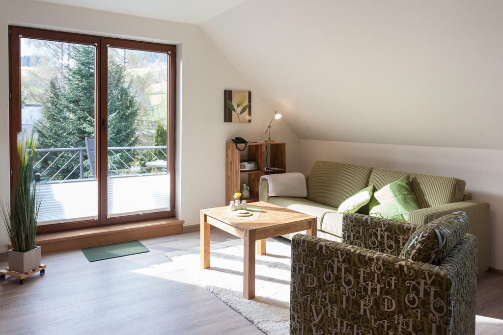 Haus Alexandra Inkl Meinecard Plus فيلنغن المظهر الخارجي الصورة