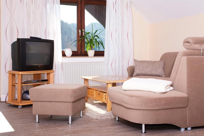 Haus Alexandra Inkl Meinecard Plus فيلنغن الغرفة الصورة