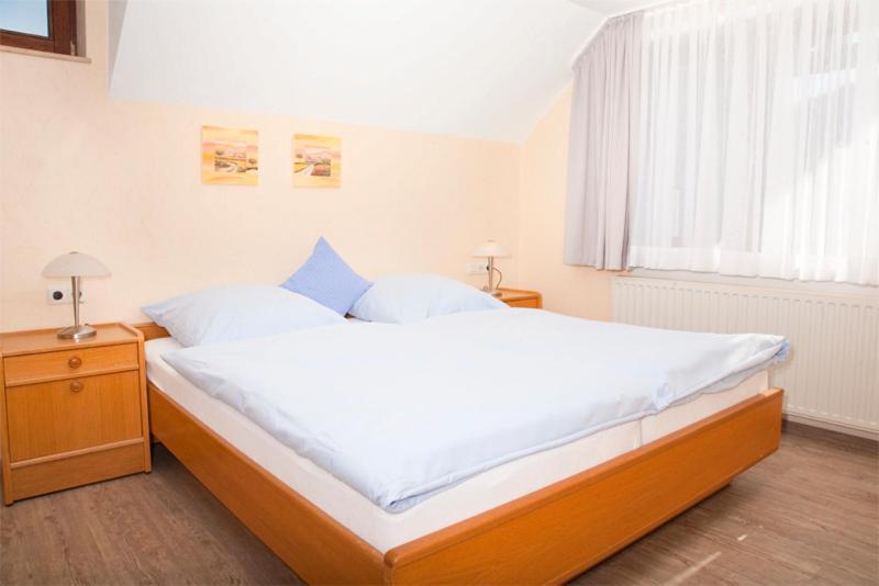 Haus Alexandra Inkl Meinecard Plus فيلنغن الغرفة الصورة